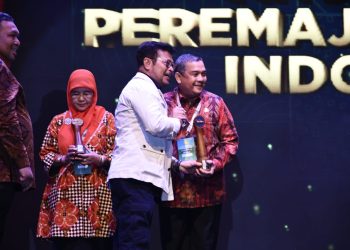 Wagubri Terima Penghargaan dari Ditjenbun, Pemprov Riau Komit Jalankan PSR