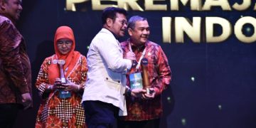Wagubri Terima Penghargaan dari Ditjenbun, Pemprov Riau Komit Jalankan PSR