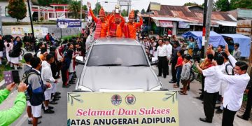 Adipura Diarak Keliling Kota Doloksanggul