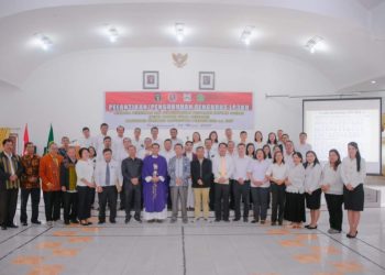 Bupati Lantik Pengurus Lembaga Pembinaan dan Pengembangan Pesparani Katolik Daerah