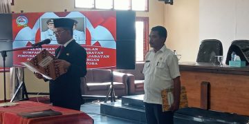 Bupati Toba Lantik Pejabat Tinggi Pratama dan Administrator Lingkup Toba