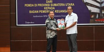 Bupati Serahkan Laporan Keuangan Unaudited Pemkab Humbahas 2022 ke BPK-RI