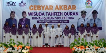 Wakil Bupati Toba Hadiri Gebyar Akbar Wisuda Tahfizh Qur’an RQV Kabupaten Toba