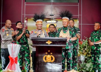 Jokowi Perintahkan TNI-Polri Kawal Pembangunan dan Pemekaran Papua