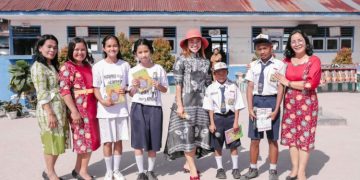 Ketua TP. PKK Humbahas Kunker ke SMP Negeri 1 Doloksanggul