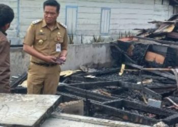 Wakil Bupati Humbahas Kunjungi Korban Kebakaran di Desa Sitio II