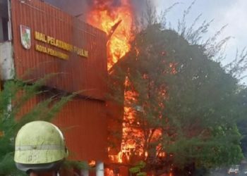 Mal Pelayanan Publik Pekanbaru Terbakar