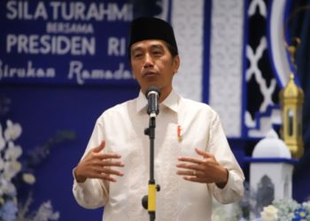 Jokowi Sebut Urusan Sepak Bola Bikin Pusing Dua Minggu