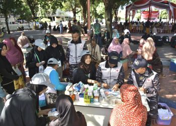 Pesantren Kilat Dari Atas Kapal Perang, Gelar Bakti Sosial di Pulau Pramuka