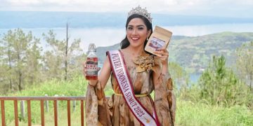 Putri Indonesia Sumut 2023 Akui Keindahan Danau Toba Dilihat Dari Wisata Alam Sipinsur dan Baktiraja