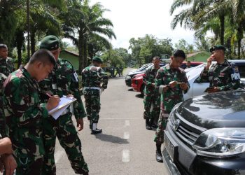 Menjelang Idul Fitri 1444 H, Yonif Raider 100/PS Lakukan Pemeriksaan Kelengkapan Surat Berkendara