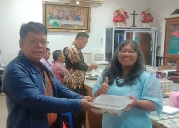 NasDem Riau Berbagi LAPET di Minggu Kasih