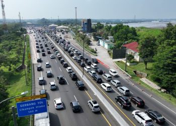 Arus Balik, One Way Dari KM 414 Tol Kalikangkung Hingga KM 70 Tol Cikampek Dimulai Siang Ini