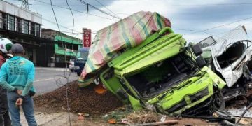 Kecelakaan Beruntun di Sumbar, 14 Luka-luka, 1 Orang Tewas
