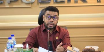 Filep Wamafma Siap Dorong Hal Ini Terkait Gaji Guru PPPK di Papua Barat Yang Belum Dibayarkan
