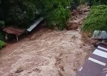 Kawasan Wisata Pemandian Alam Sembahe Sumut Diterjang Banjir Bandang