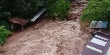 Kawasan Wisata Pemandian Alam Sembahe Sumut Diterjang Banjir Bandang