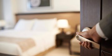 Wabup Rokan Hilir Tepergok Berduaan Dengan Kabid Dispenda di Kamar Hotel