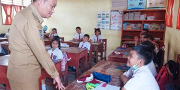 Peringatan Hardiknas 2023, Ini Pesan Pesan Wabup Humbahas ke Anak Sekolah Tingkat SD