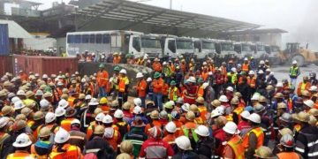 Presiden Jokowi Didesak Berunding Dengan 8.300 Buruh Freeport Yang Mogok Kerja