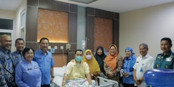Ketua Umum PPAL Kunjungi Purnawirawan Yang Dirawat Di RSPAL