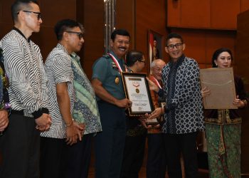 Membanggakan, Perwira Tinggi TNI AL Raih Rekor MURI