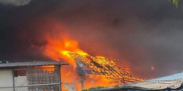 Pabrik Plastik di Kalideres Terbakar, Asap Hitam Membubung Tinggi