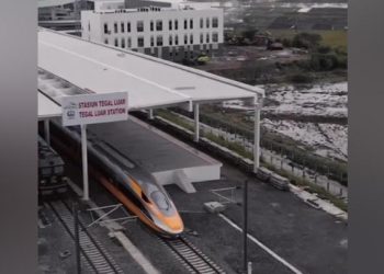 Pemerintah Akan Bagikan Tiket Gratis Kereta Cepat Jakarta-Bandung Selama 3 Bulan