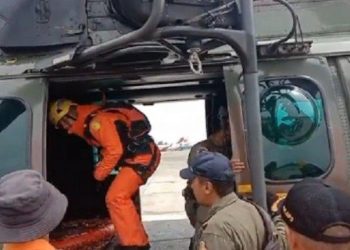 Tim SAR Evakuasi Korban Pesawat SAM Air di Papua Pegunungan