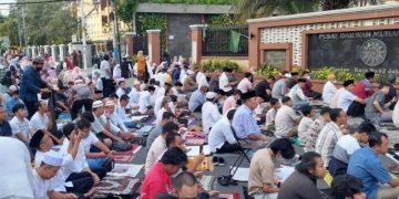 Gelar Salat Idul Adha, Ribuan Warga Muhammadiyah Padati Masjid Agung Al Azhar