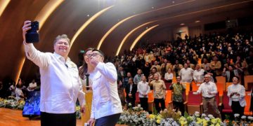 Kuliah Umum Yang Diawali Pantun Dari Menko Airlangga Disambut Meriah Mahasiswa Se-Bandung Raya