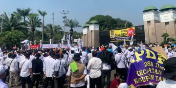 Geruduk DPR, Apdesi Tuntut Alokasi 10 Persen APBN Untuk Dana Desa