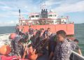 Aksi Cepat TNI AL Selamatkan Korban Kapal Terbakar di Muara Barito