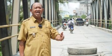 Plt Bupati Langkat Minta Dinas PUPR Sumut Segera Perbaiki Jembatan Batang Serangan