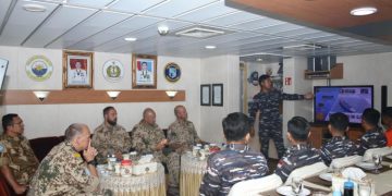 Mengagumkan.. KRI frans Kaisiepo-368 Terima Apresiasi Dari Mtf Commander