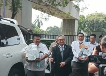 Kejagung Ungkap Sosok Pengembali Rp27 M ke Irwan Hermawan Berinisial S