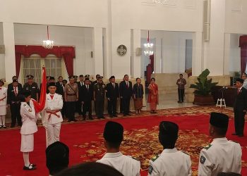 Jokowi Kukuhkan 76 Anggota Paskibraka Upacara HUT RI ke -78