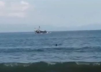 Kapal Pengangkut 300 Ton Sembako Dari Parepare Tenggelam di Mamuju
