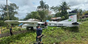 Pesawat Smart Air Tergelincir di Bandara Kenyam