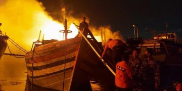 52 Kapal Terbakar di Pelabuhan Jongor Tegal