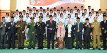 Plt. Wali Kota Bekasi Kukuhkan Paskibraka Tingkat Kota Bekasi Tahun 2023