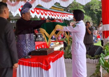 Pengibaran Bendera Merah Putih Dan Pawai Devile HUT Kemerdekaan RI Ke-78 Kab. Langkat