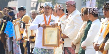 Upacara HUT Ke-78 Jabar Digelar, Kota Bekasi Raih Dua Penghargaan Sekaligus