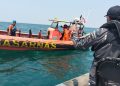 Tim SAR TNI AL Laksanakan Pencarian Hari ke-2 Korban Kapal Tenggelam KLM Dewi Noor 1 di Kepulauan Seribu