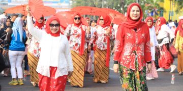 Ketua Dekranasda Kota Bekasi Promosikan Bekasi City Fashion Movement 2023 di Area CFD