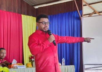 Filep Wamafma Deklarasi Perjuangkan Dominggus Mandacan Jadi Gubernur Papua Barat di Mubes Arfak