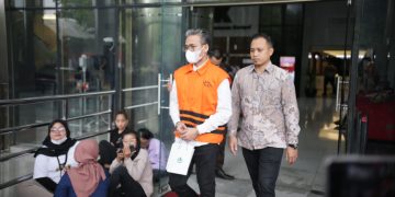 Bupati Bangkalan Nonaktif Abdul Latif Amin Divonis 9 Tahun Penjara