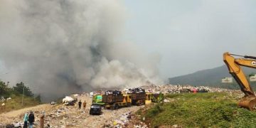 Kebakaran TPA Sarimukti di Bandung Meluas sampai 7 Hektar