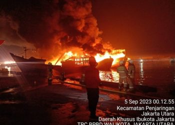 Kebakaran di Muara Baru, Sembilan Kapal Nelayan Hangus