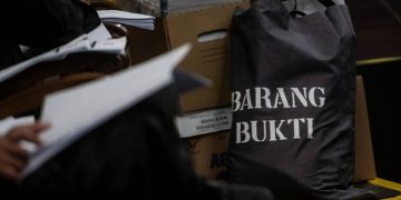 Hakim Kaget Duit Korupsi BTS 4G Rp40 Miliar Disebut Mengalir ke BPK